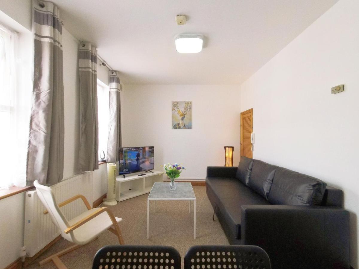 Appartement Carnation Flat A In Wembley à Londres Extérieur photo